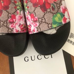 Gucci GG Blooms Supreme Slides Sandal
